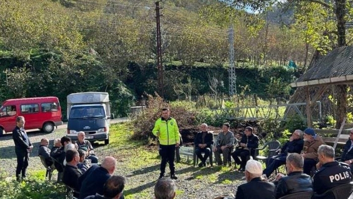 İlçe emniyetinden bilgilendirme toplantısı