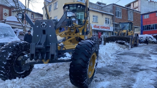 Çaybaşı’nda Karla Mücadele Çalışmaları Sürüyor